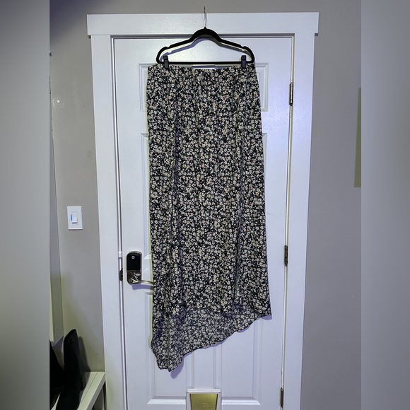 SHEIN A-Symmetrical Floral Skirt NWT 4XL - Picture 1 of 5